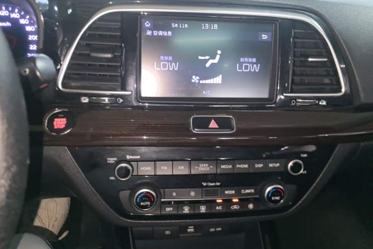 Used Kia K3 (Kai Shen) 2017 1.8L Automatic GLS Audio And AC Panel