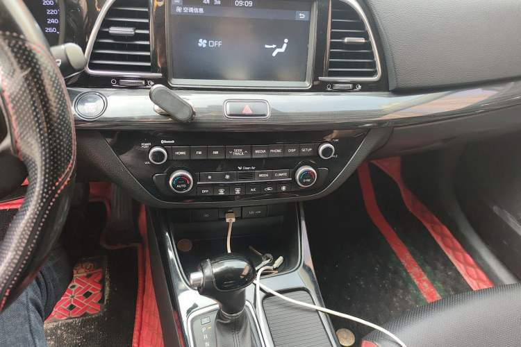 Used Kia K3 (Kai Shen) 2017 1.6T Automatic GLS Audio And AC Panel