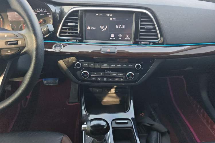 Used Kia K3 (Kai Shen) 2017 1.8L Automatic GLS Audio And AC Panel