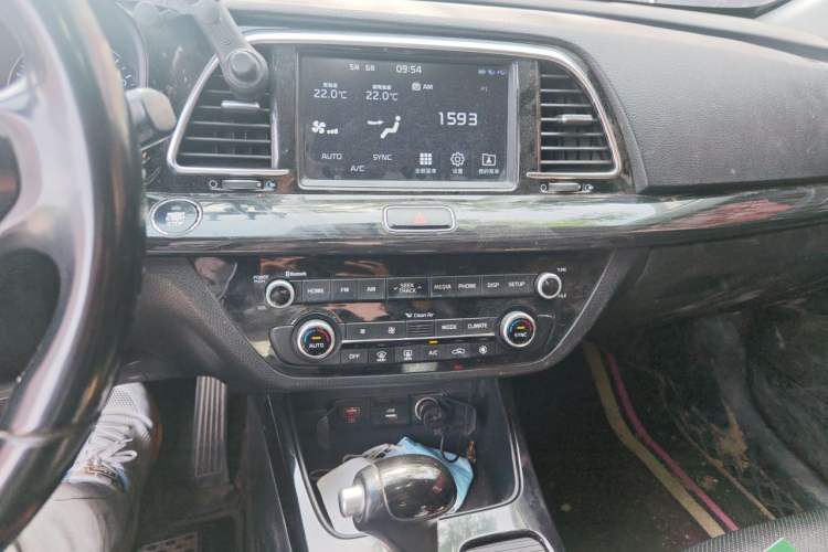 Used Kia K3 (Kai Shen) 2017 1.6T Automatic GLS Audio And AC Panel