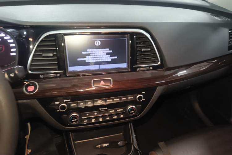Used Kia K3 (Kai Shen) 2017 1.8L Automatic GLS Audio And AC Panel