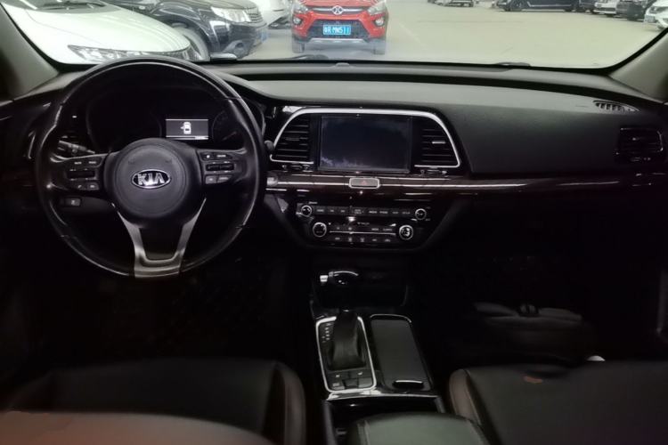 Used Kia K3 (Kai Shen) 2017 1.8L Automatic DLX Center Console