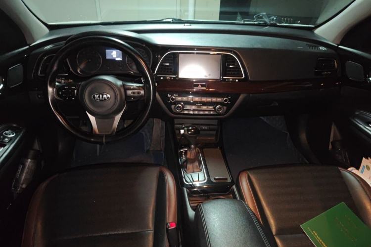 Used Kia K3 (Kai Shen) 2017 1.8L Automatic GLS Center Console