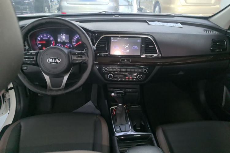 Used Kia K3 (Kai Shen) 2017 1.8L Automatic GLS Center Console