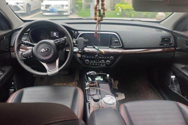 Used Kia K3 (Kai Shen) 2017 1.8L Automatic GLS Center Console