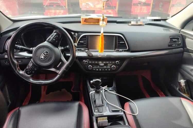 Used Kia K3 (Kai Shen) 2017 1.6T Automatic GLS Center Console