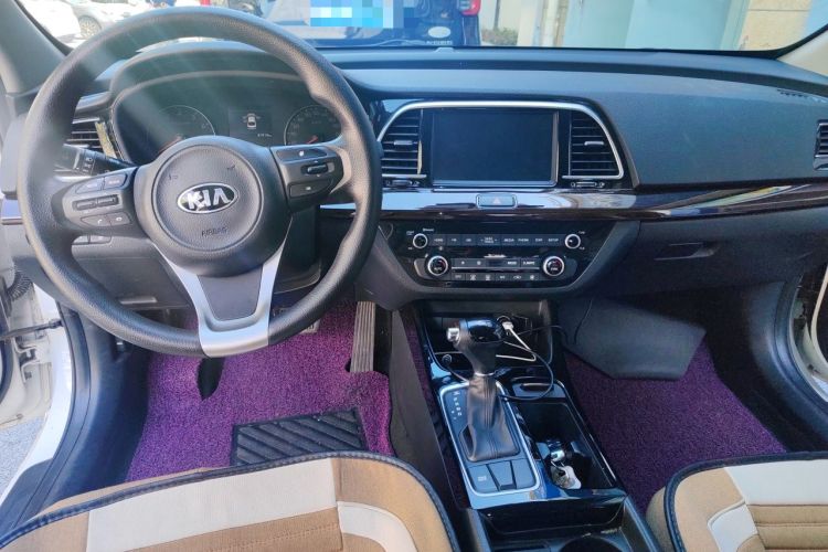 Used Kia K3 (Kai Shen) 2017 1.8L Automatic GLS Center Console