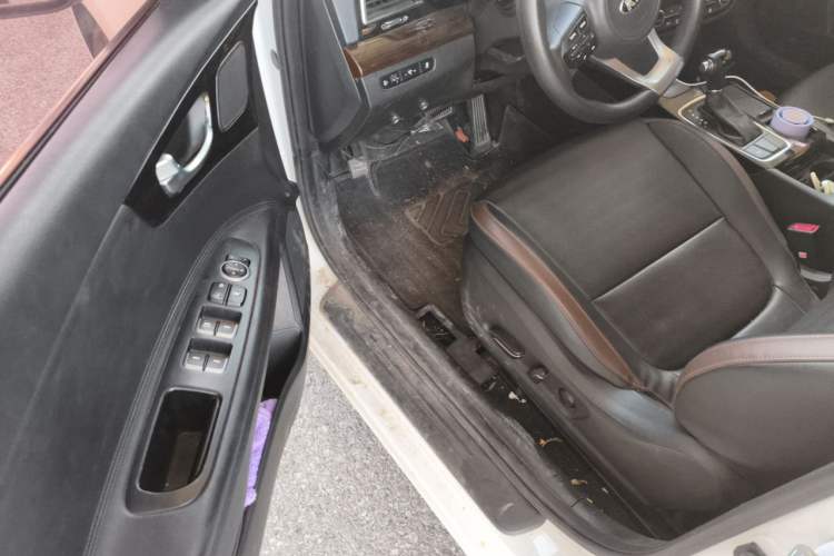 Used Kia K3 (Kai Shen) 2017 1.8L Automatic GLS Driver Seat