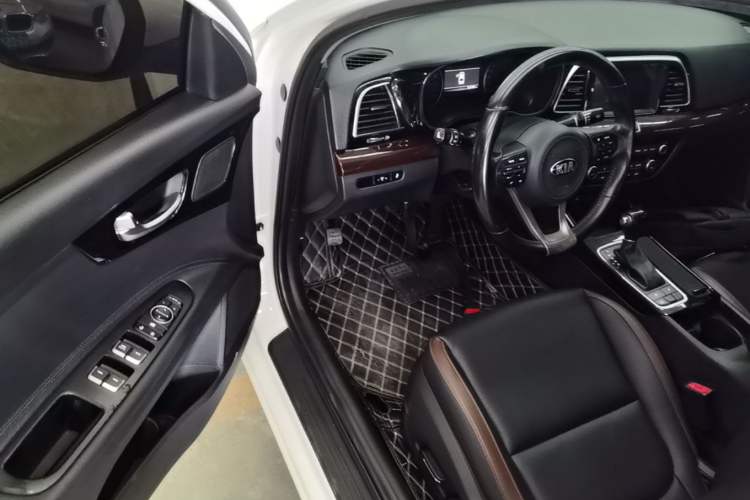 Used Kia K3 (Kai Shen) 2017 1.8L Automatic DLX Driver Seat