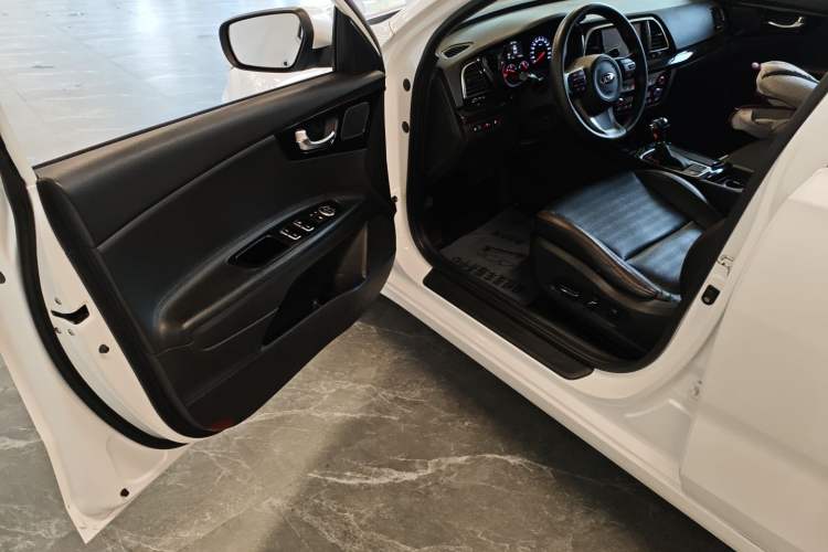 Used Kia K3 (Kai Shen) 2017 1.8L Automatic GLS Driver Seat
