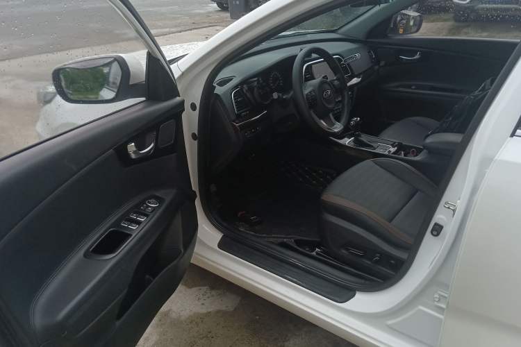 Used Kia K3 (Kai Shen) 2017 1.8L Automatic GLS Driver Seat
