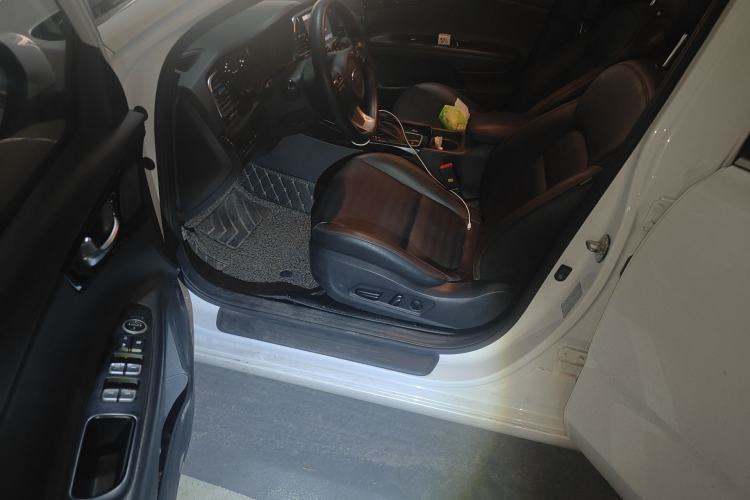 Used Kia K3 (Kai Shen) 2017 1.8L Automatic GLS Driver Seat