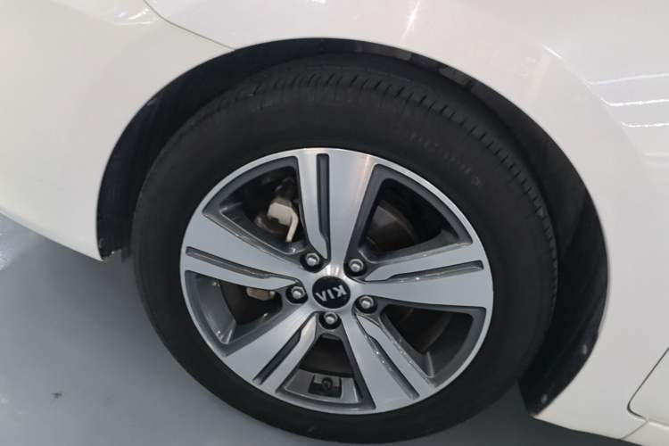 Used Kia K3 (Kai Shen) 2017 1.8L Automatic GLS Exterior 4
