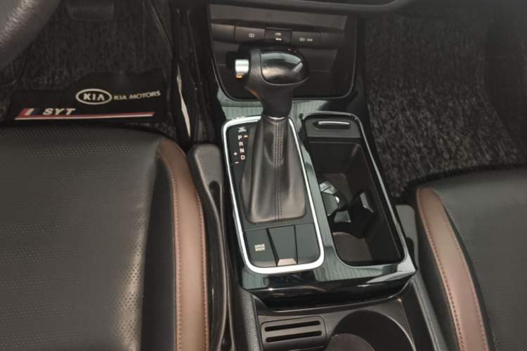 Used Kia K3 (Kai Shen) 2017 1.8L Automatic GLS Gear Lever