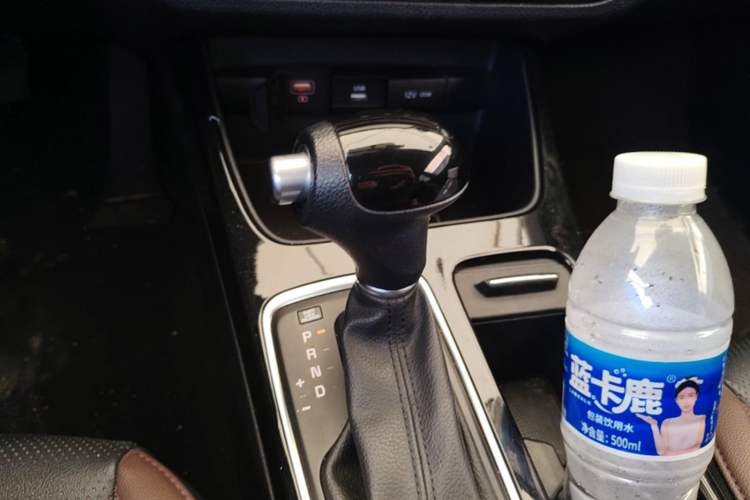 Used Kia K3 (Kai Shen) 2017 1.8L Automatic GLS Gear Lever