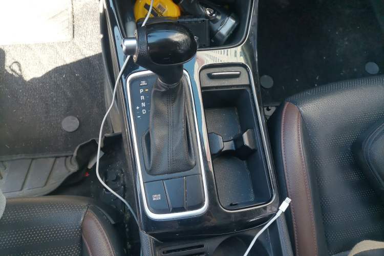 Used Kia K3 (Kai Shen) 2017 1.8L Automatic GLS Gear Lever