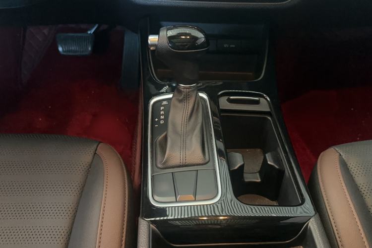 Used Kia K3 (Kai Shen) 2017 1.8L Automatic GLS Gear Lever