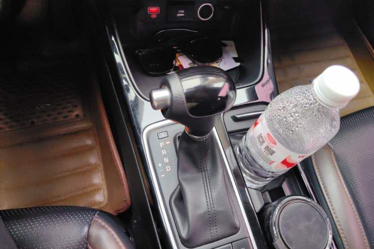 Used Kia K3 (Kai Shen) 2017 1.8L Automatic GLS Gear Lever