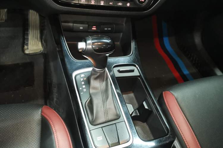 Used Kia K3 (Kai Shen) 2017 1.6T Automatic GLS Gear Lever