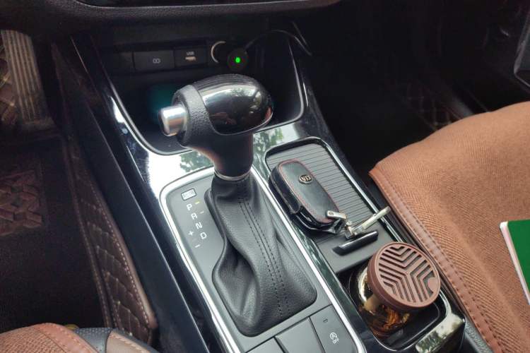 Used Kia K3 (Kai Shen) 2017 1.8L Automatic GLS Gear Lever