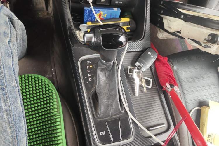 Used Kia K3 (Kai Shen) 2017 1.8L Automatic GLS Gear Lever
