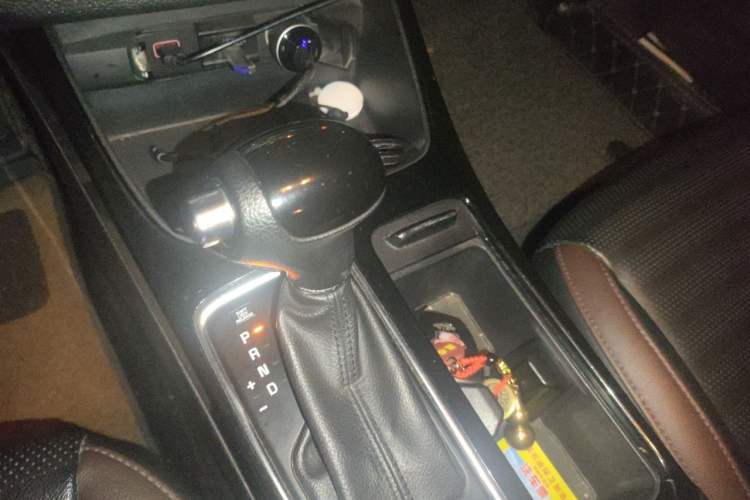 Used Kia K3 (Kai Shen) 2017 1.8L Automatic GLS Gear Lever