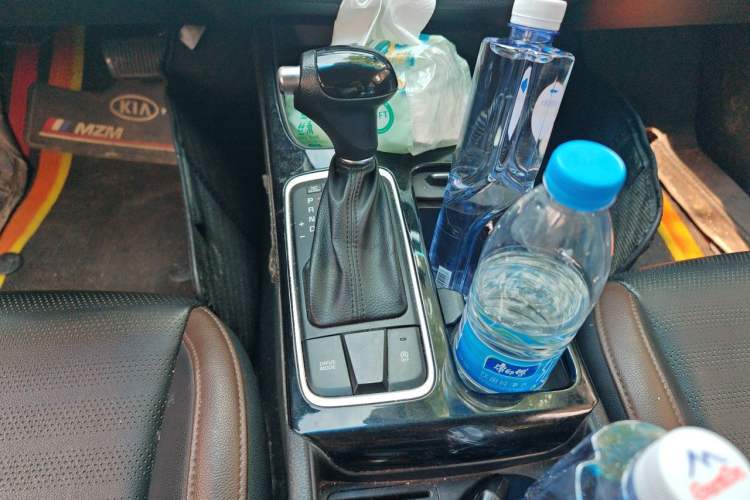Used Kia K3 (Kai Shen) 2017 1.8L Automatic GLS Gear Lever