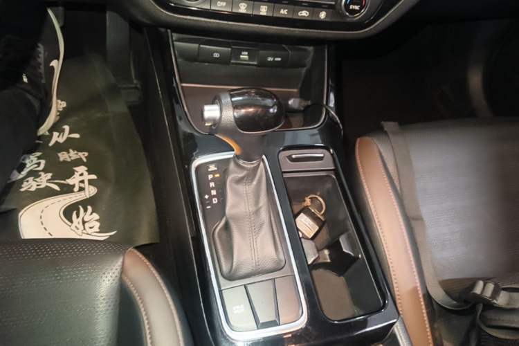 Used Kia K3 (Kai Shen) 2017 1.8L Automatic GLS Gear Lever