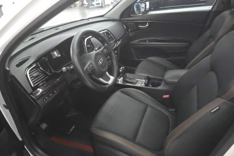 Used Kia K3 (Kai Shen) 2017 1.8L Automatic GLS Interior 1