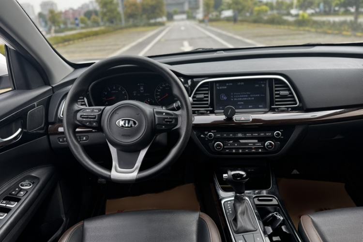 Used Kia K3 (Kai Shen) 2017 1.8L Automatic GLS Interior 3