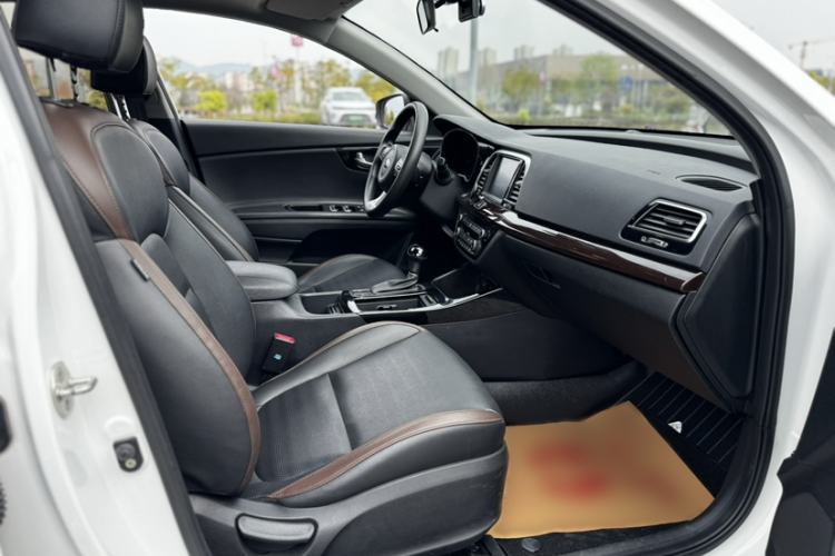 Used Kia K3 (Kai Shen) 2017 1.8L Automatic GLS Interior 5