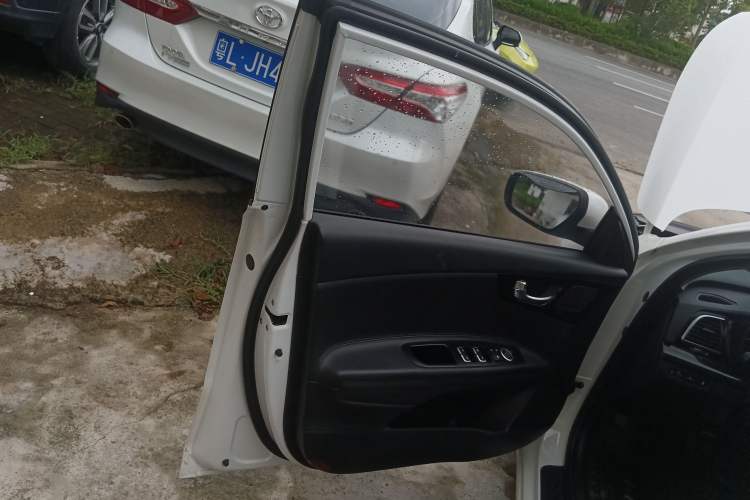 Used Kia K3 (Kai Shen) 2017 1.8L Automatic GLS Left Front Door Interior