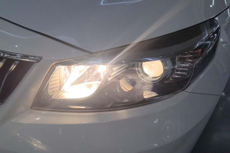 Used Kia K3 (Kai Shen) 2017 1.8L Automatic GLS Left Front Headlight