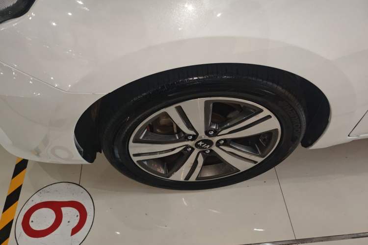 Used Kia K3 (Kai Shen) 2017 1.8L Automatic GLS Left Front Wheel Hub