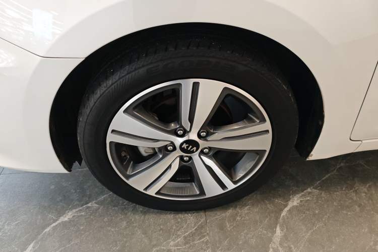 Used Kia K3 (Kai Shen) 2017 1.8L Automatic GLS Left Front Wheel Hub