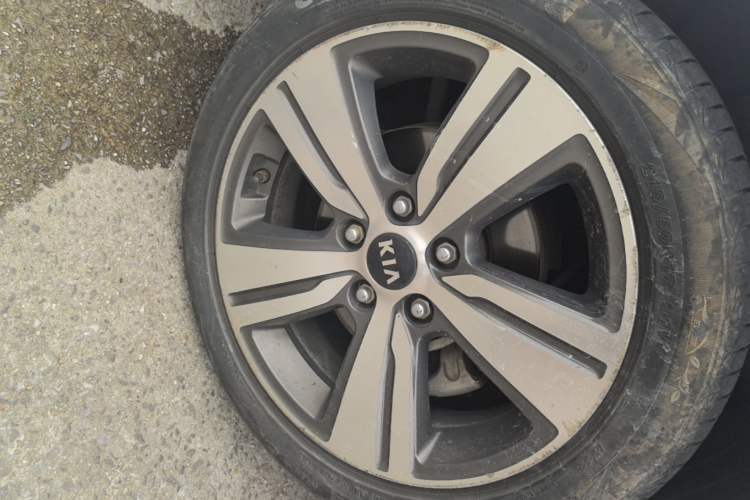 Used Kia K3 (Kai Shen) 2017 1.8L Automatic GLS Left Front Wheel Hub