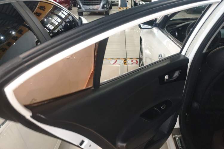 Used Kia K3 (Kai Shen) 2017 1.8L Automatic GLS Left Rear Door Interior