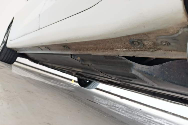 Used Kia K3 (Kai Shen) 2017 1.8L Automatic GLS Left Side Sill