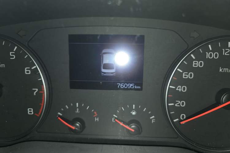 Used Kia K3 (Kai Shen) 2017 1.8L Automatic GLS Odometer Close Up