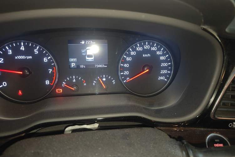Used Kia K3 (Kai Shen) 2017 1.8L Automatic GLS Odometer Close Up
