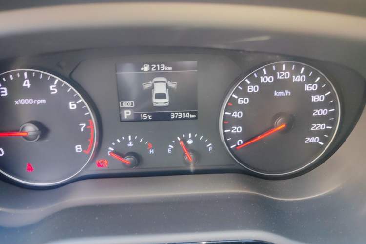 Used Kia K3 (Kai Shen) 2017 1.8L Automatic GLS Odometer Close Up