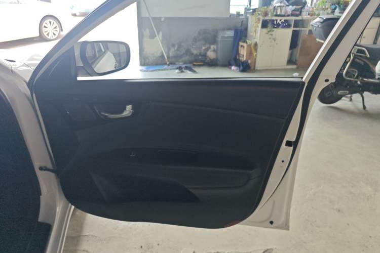 Used Kia K3 (Kai Shen) 2017 1.8L Automatic GLS Right Front Door Interior