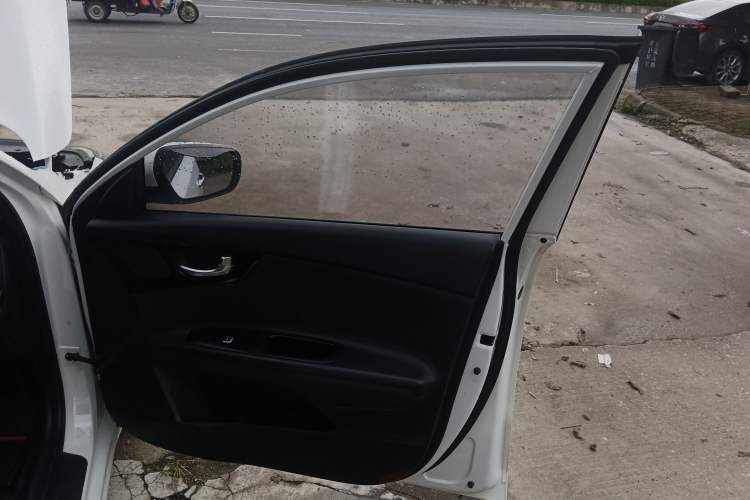 Used Kia K3 (Kai Shen) 2017 1.8L Automatic GLS Right Front Door Interior