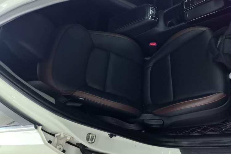 Used Kia K3 (Kai Shen) 2017 1.8L Automatic DLX Right Front Seat