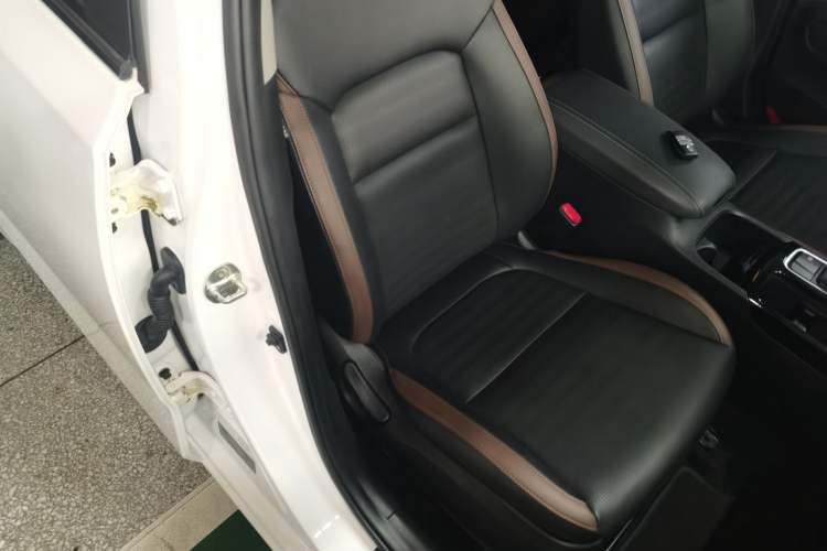 Used Kia K3 (Kai Shen) 2017 1.8L Automatic GLS Right Front Seat