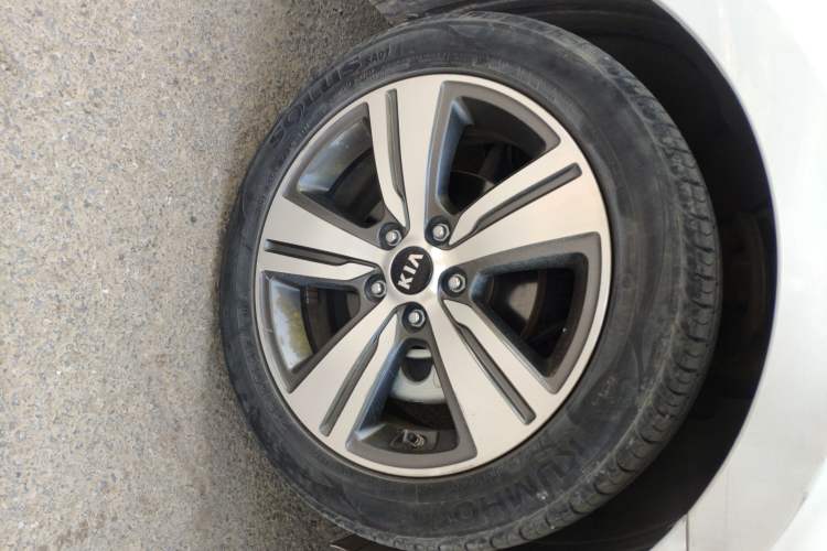 Used Kia K3 (Kai Shen) 2017 1.8L Automatic GLS Right Front Wheel Hub
