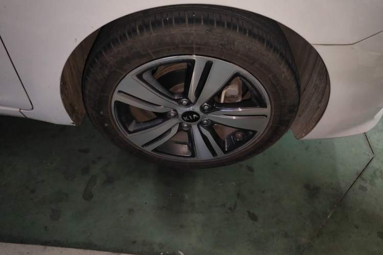 Used Kia K3 (Kai Shen) 2017 1.8L Automatic GLS Right Front Wheel Hub