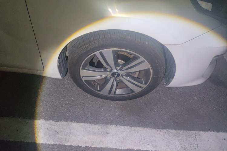 Used Kia K3 (Kai Shen) 2017 1.8L Automatic GLS Right Front Wheel Hub