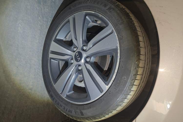 Used Kia K3 (Kai Shen) 2017 1.8L Automatic GLS Right Front Wheel Hub