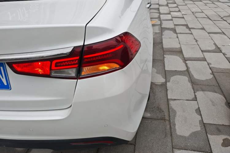Used Kia K3 (Kai Shen) 2017 1.8L Automatic GLS Right Rear Taillight